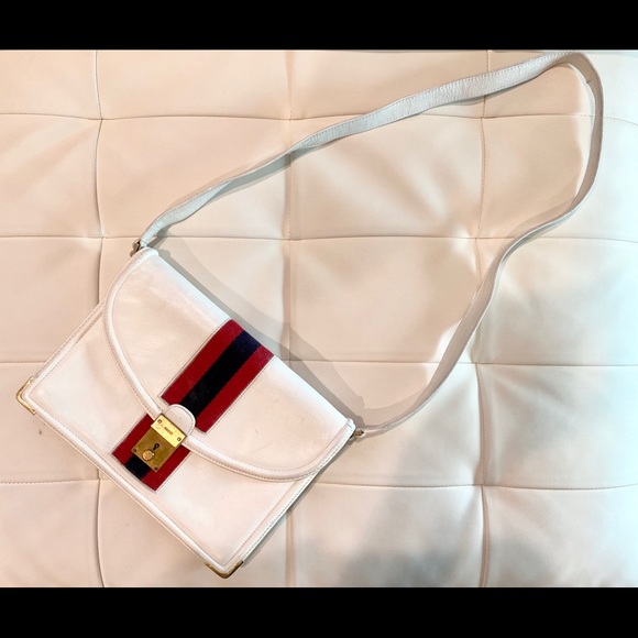 Gucci Handbags - Classic, Vintage Gucci Bag
